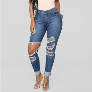 Fashion nova jeans.